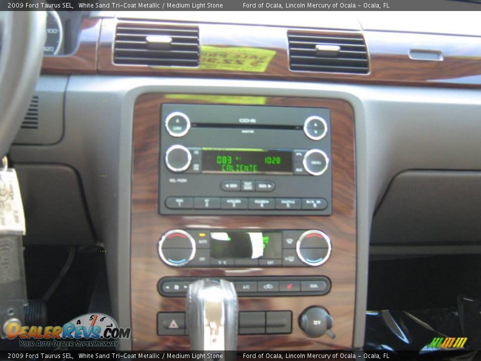 2009 Ford Taurus SEL White Sand Tri-Coat Metallic / Medium Light Stone Photo #22