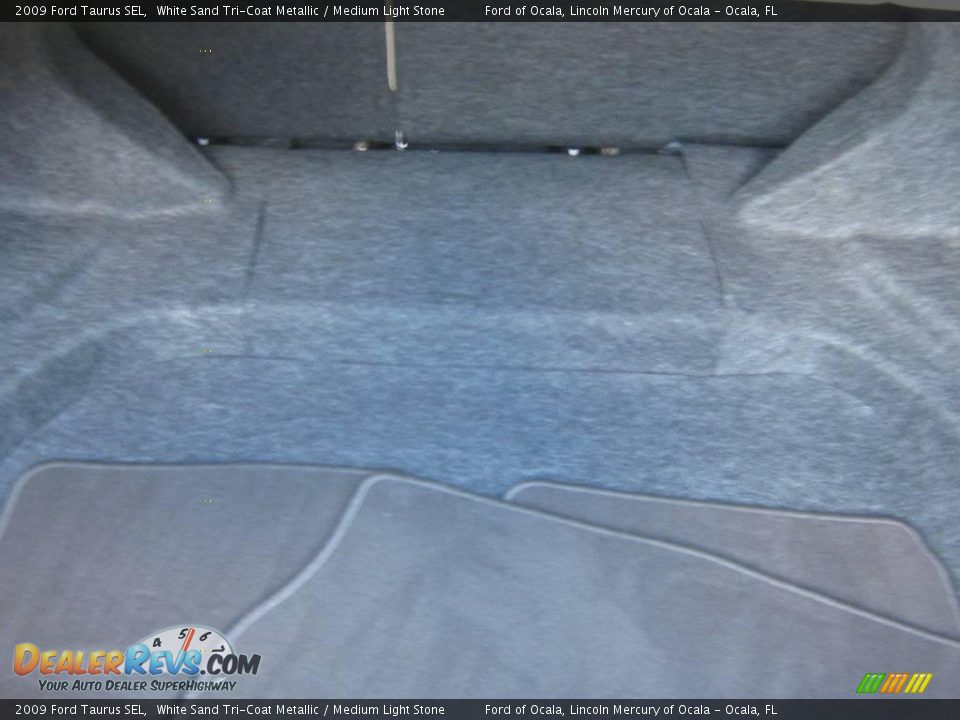 2009 Ford Taurus SEL White Sand Tri-Coat Metallic / Medium Light Stone Photo #25