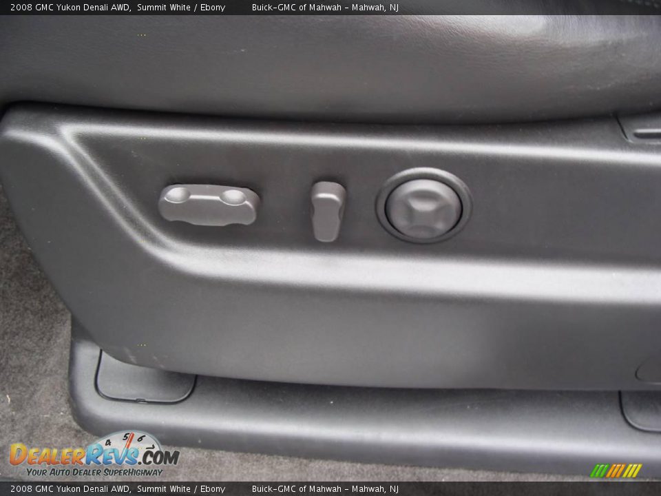 2008 GMC Yukon Denali AWD Summit White / Ebony Photo #13