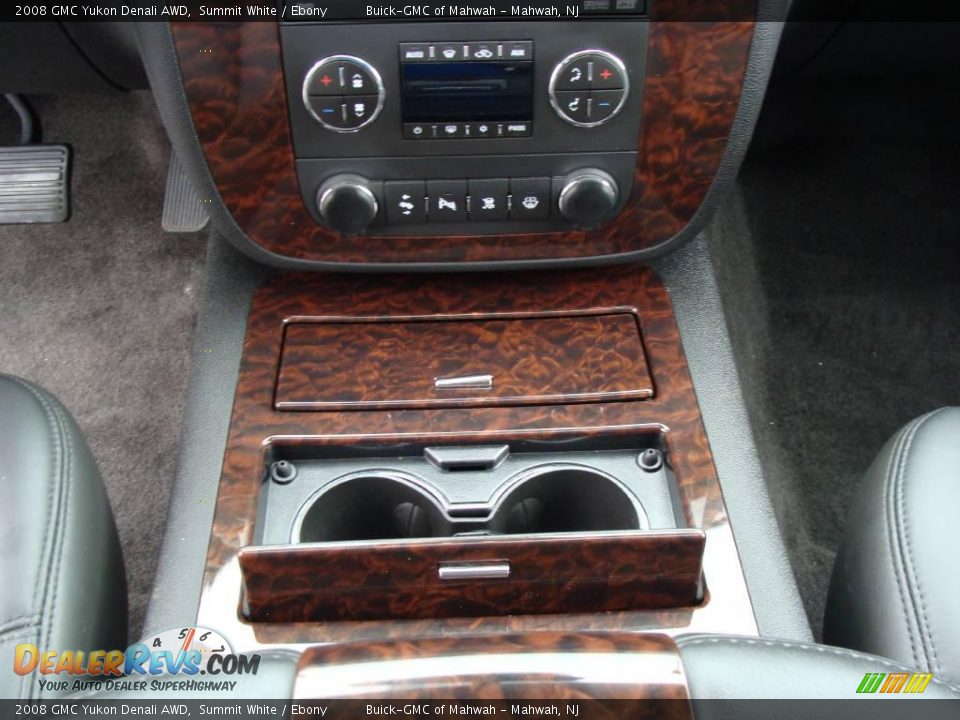 2008 GMC Yukon Denali AWD Summit White / Ebony Photo #25