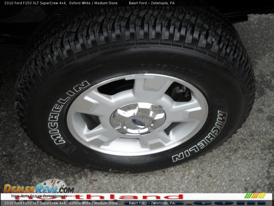2010 Ford F150 XLT SuperCrew 4x4 Oxford White / Medium Stone Photo #16