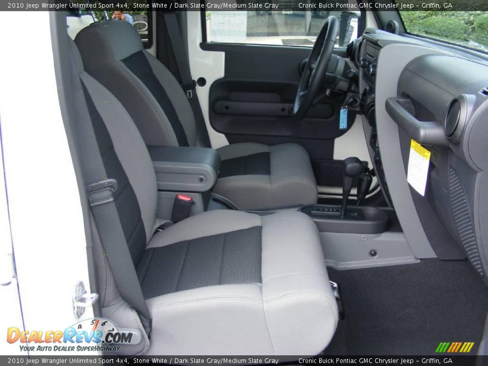 2010 Jeep Wrangler Unlimited Sport 4x4 Stone White / Dark Slate Gray/Medium Slate Gray Photo #16