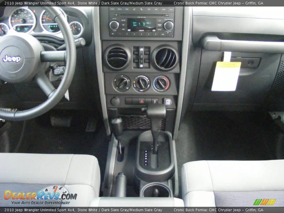 2010 Jeep Wrangler Unlimited Sport 4x4 Stone White / Dark Slate Gray/Medium Slate Gray Photo #17