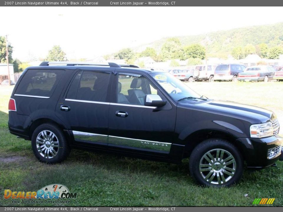 2007 Lincoln Navigator Ultimate 4x4 Black / Charcoal Photo #4