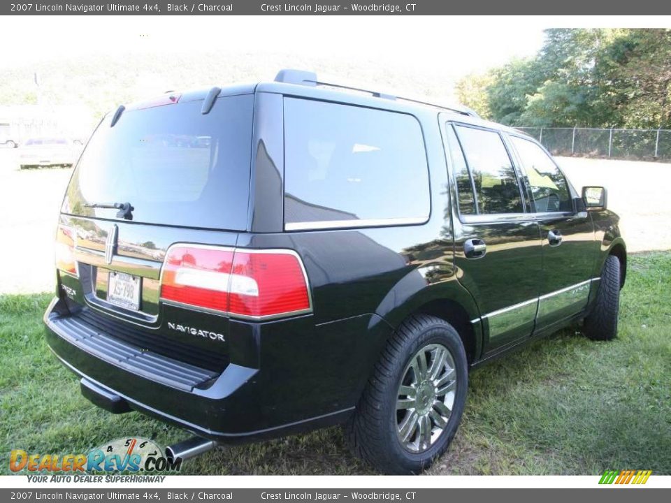 2007 Lincoln Navigator Ultimate 4x4 Black / Charcoal Photo #5