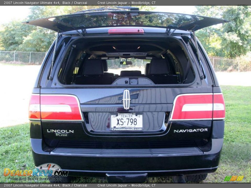 2007 Lincoln Navigator Ultimate 4x4 Black / Charcoal Photo #7