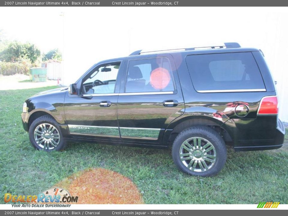 2007 Lincoln Navigator Ultimate 4x4 Black / Charcoal Photo #10