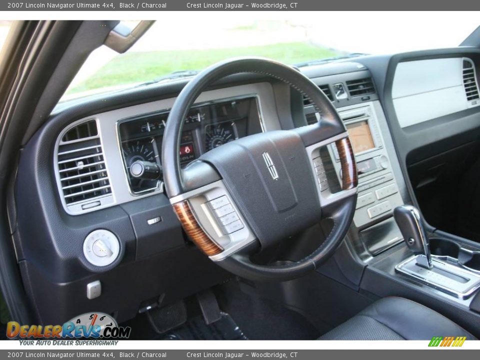 2007 Lincoln Navigator Ultimate 4x4 Black / Charcoal Photo #12