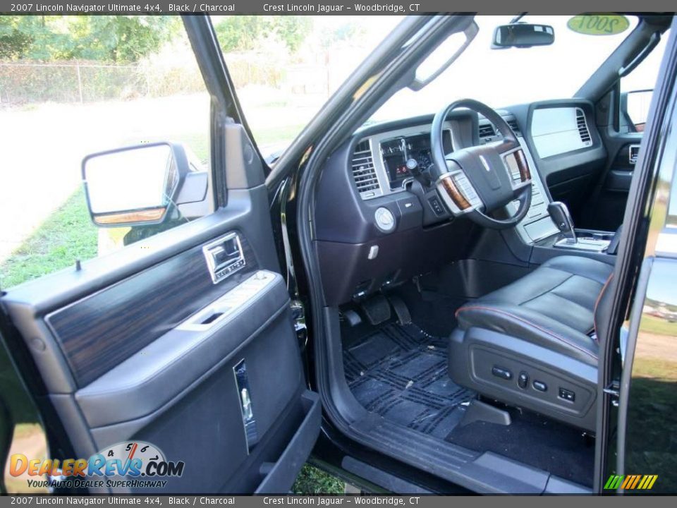 2007 Lincoln Navigator Ultimate 4x4 Black / Charcoal Photo #14