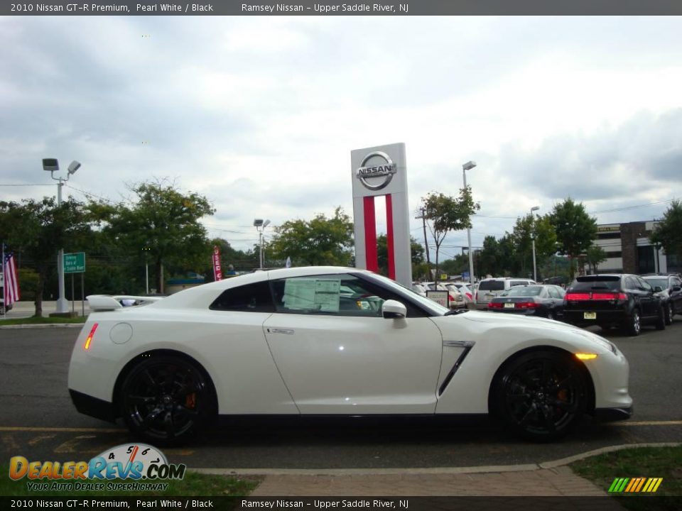2010 Nissan GT-R Premium Pearl White / Black Photo #11