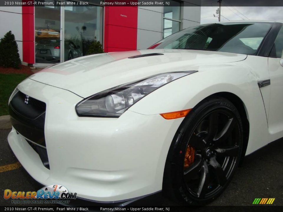 2010 Nissan GT-R Premium Pearl White / Black Photo #16