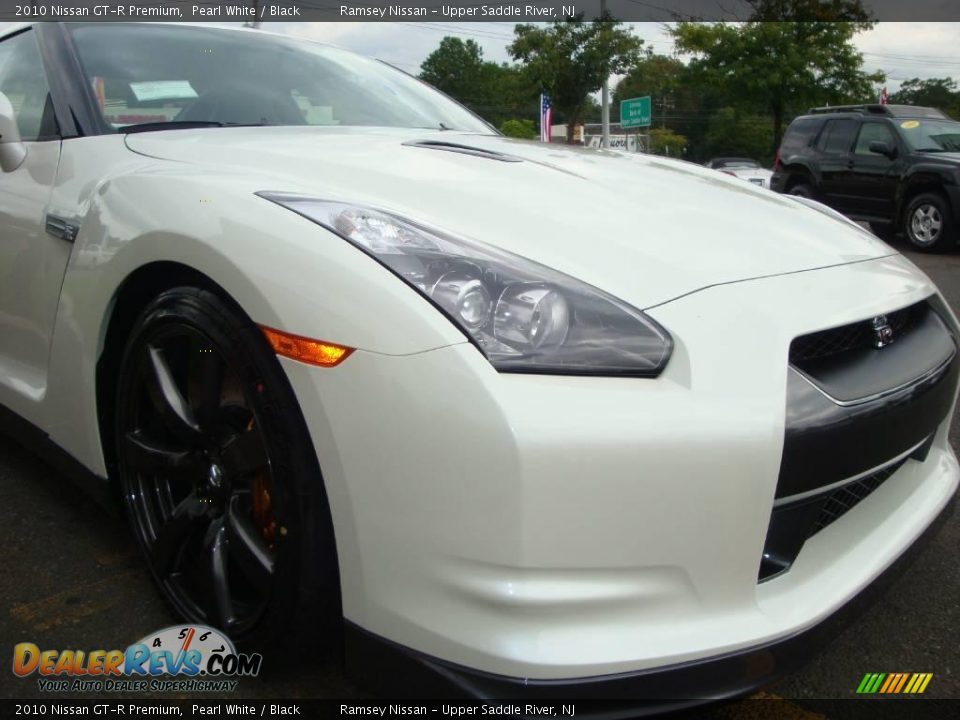 2010 Nissan GT-R Premium Pearl White / Black Photo #22