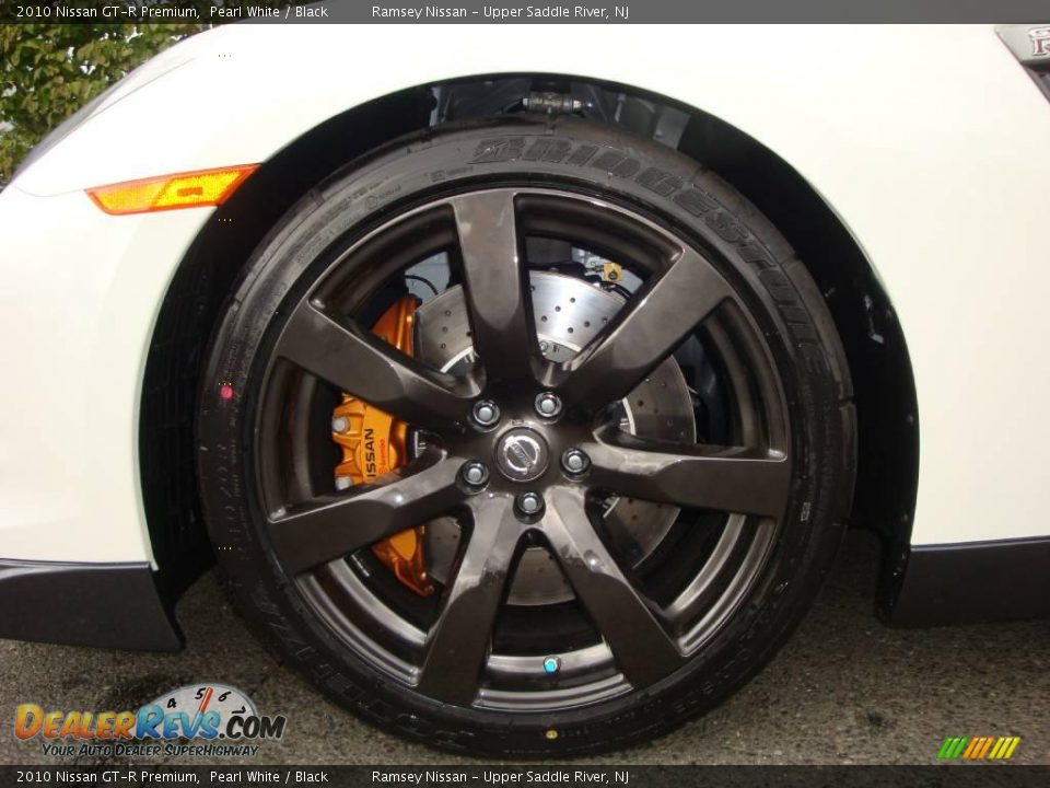 2010 Nissan GT-R Premium Pearl White / Black Photo #23