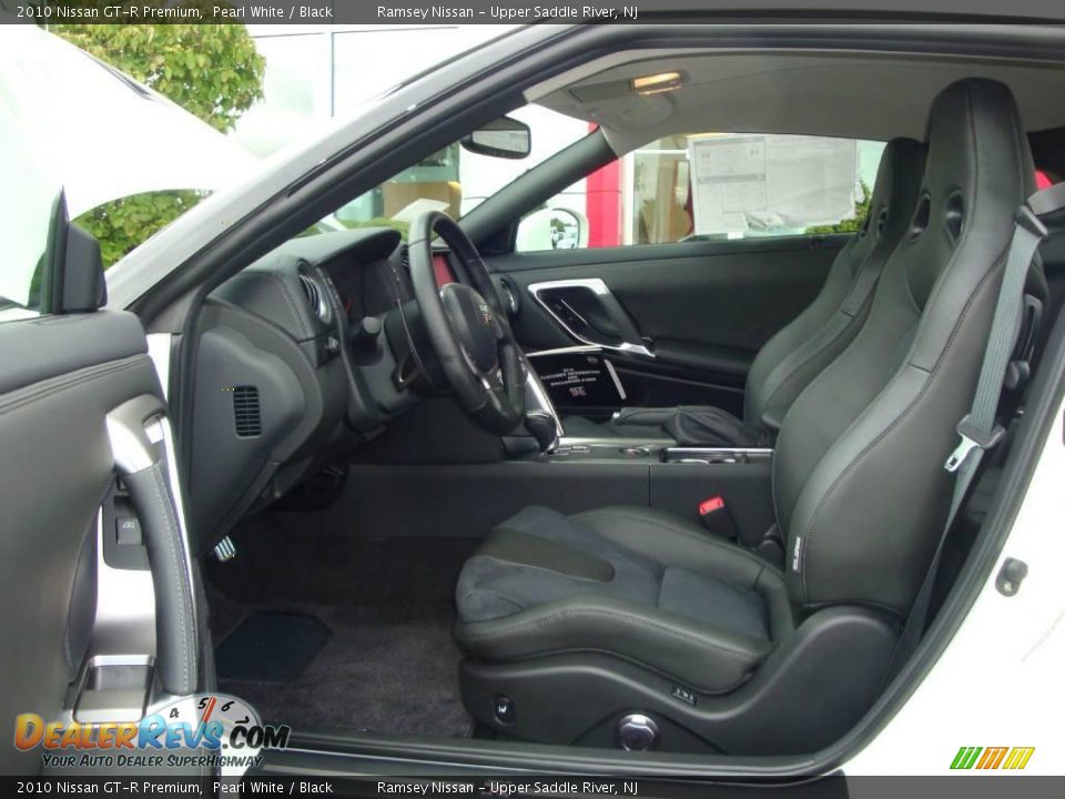 2010 Nissan GT-R Premium Pearl White / Black Photo #30