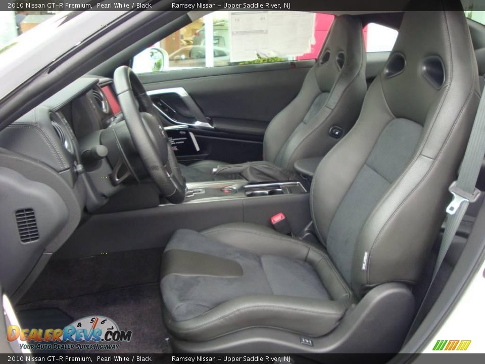 2010 Nissan GT-R Premium Pearl White / Black Photo #31
