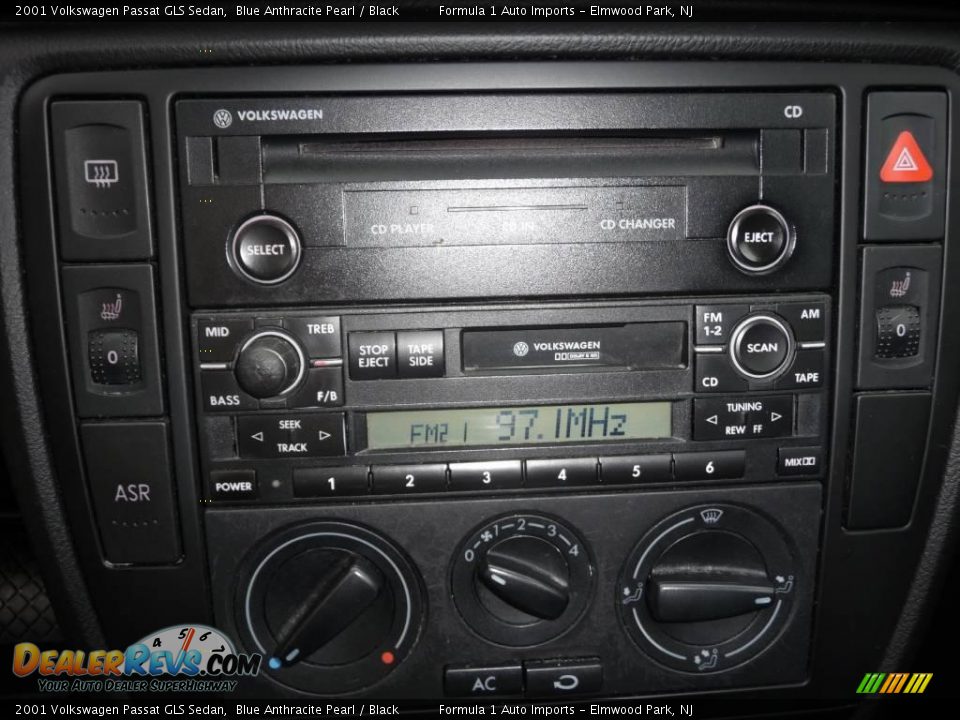 2001 Volkswagen Passat GLS Sedan Blue Anthracite Pearl / Black Photo #12