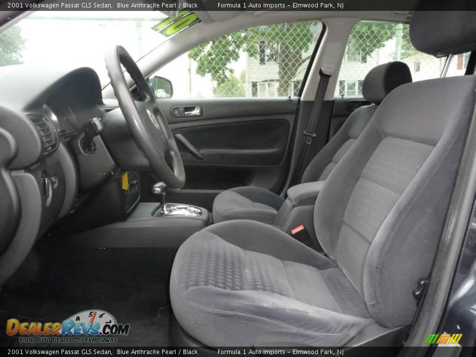 2001 Volkswagen Passat GLS Sedan Blue Anthracite Pearl / Black Photo #13