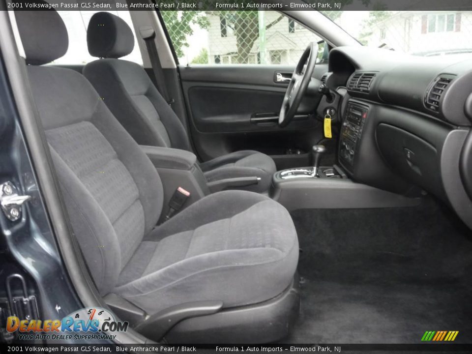 2001 Volkswagen Passat GLS Sedan Blue Anthracite Pearl / Black Photo #14