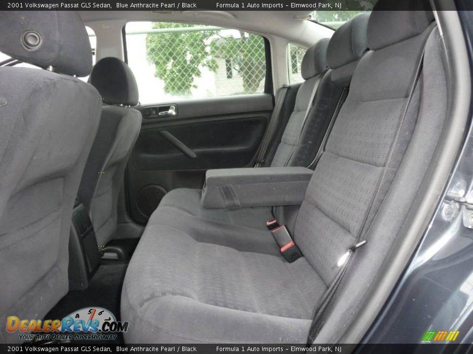 2001 Volkswagen Passat GLS Sedan Blue Anthracite Pearl / Black Photo #16