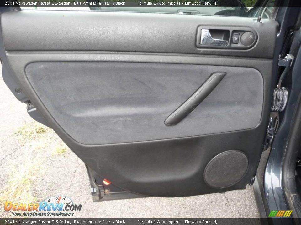 2001 Volkswagen Passat GLS Sedan Blue Anthracite Pearl / Black Photo #18