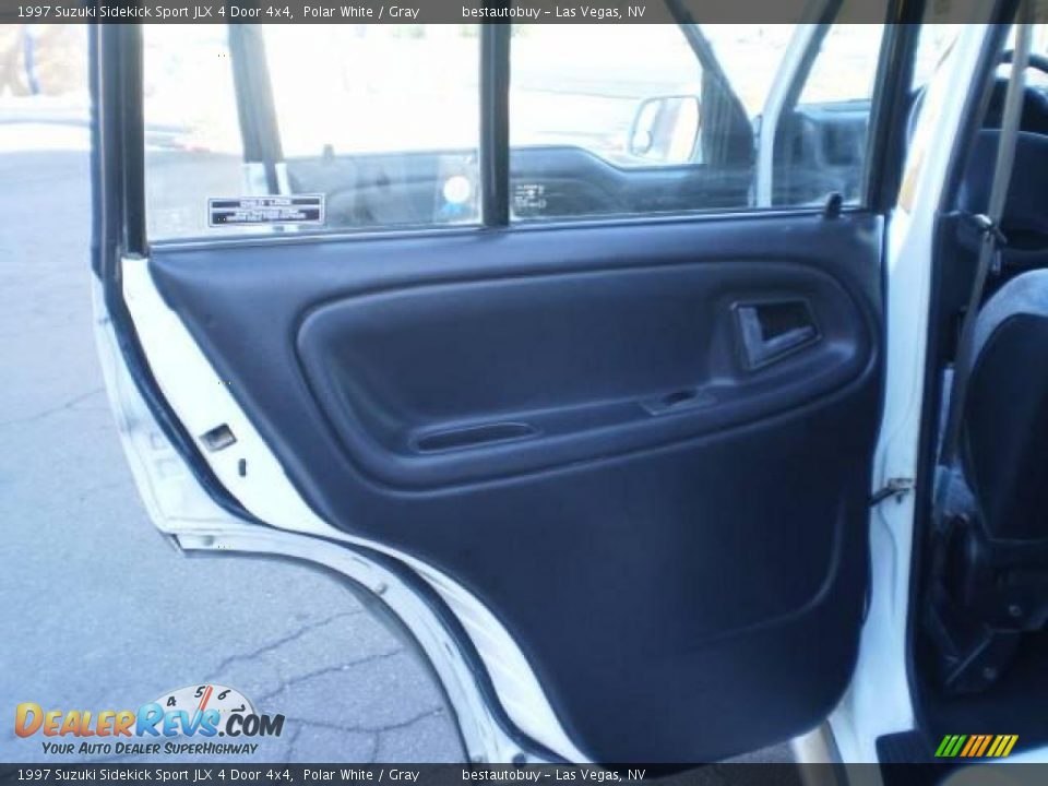 1997 Suzuki Sidekick Sport JLX 4 Door 4x4 Polar White / Gray Photo #20