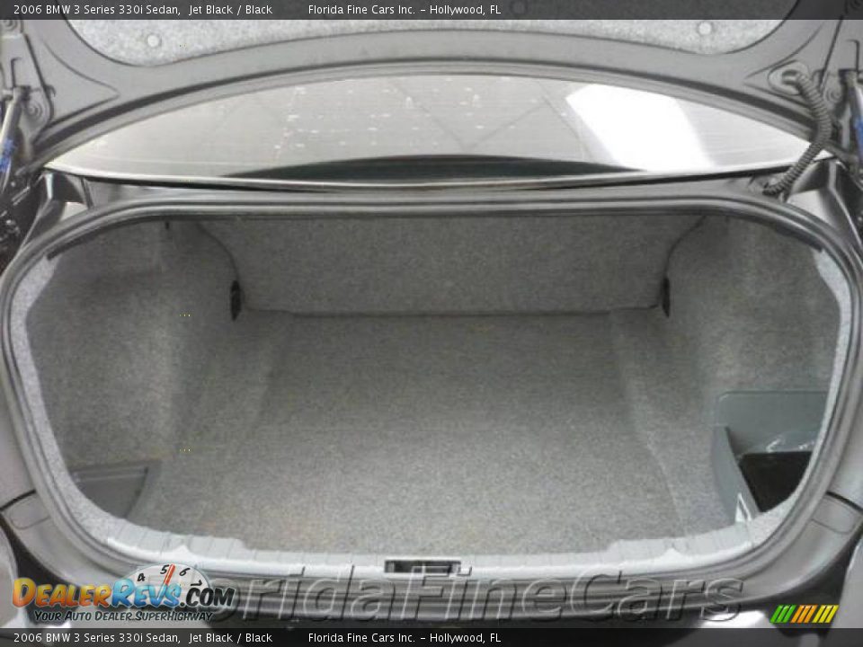 2006 BMW 3 Series 330i Sedan Jet Black / Black Photo #10