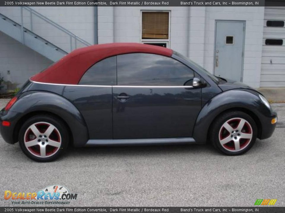 2005 Volkswagen New Beetle Dark Flint Edition Convertible Dark Flint Metallic / Bordeaux Red Photo #2