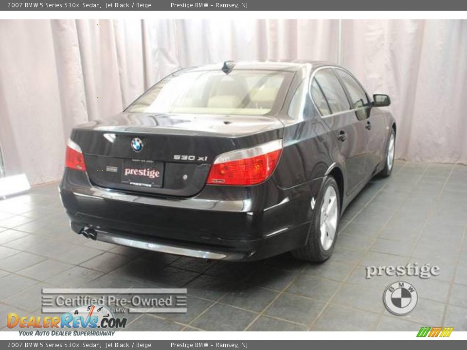 2007 BMW 5 Series 530xi Sedan Jet Black / Beige Photo #2