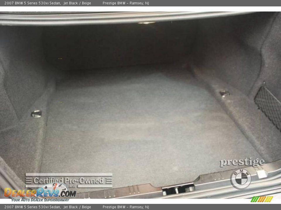 2007 BMW 5 Series 530xi Sedan Jet Black / Beige Photo #10