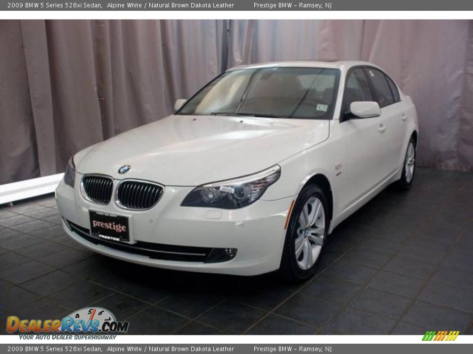2009 BMW 5 Series 528xi Sedan Alpine White / Natural Brown Dakota Leather Photo #1
