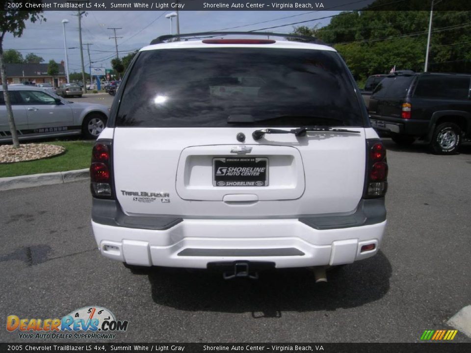2005 Chevrolet TrailBlazer LS 4x4 Summit White / Light Gray Photo #5