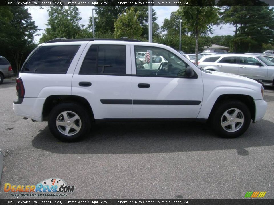 2005 Chevrolet TrailBlazer LS 4x4 Summit White / Light Gray Photo #7