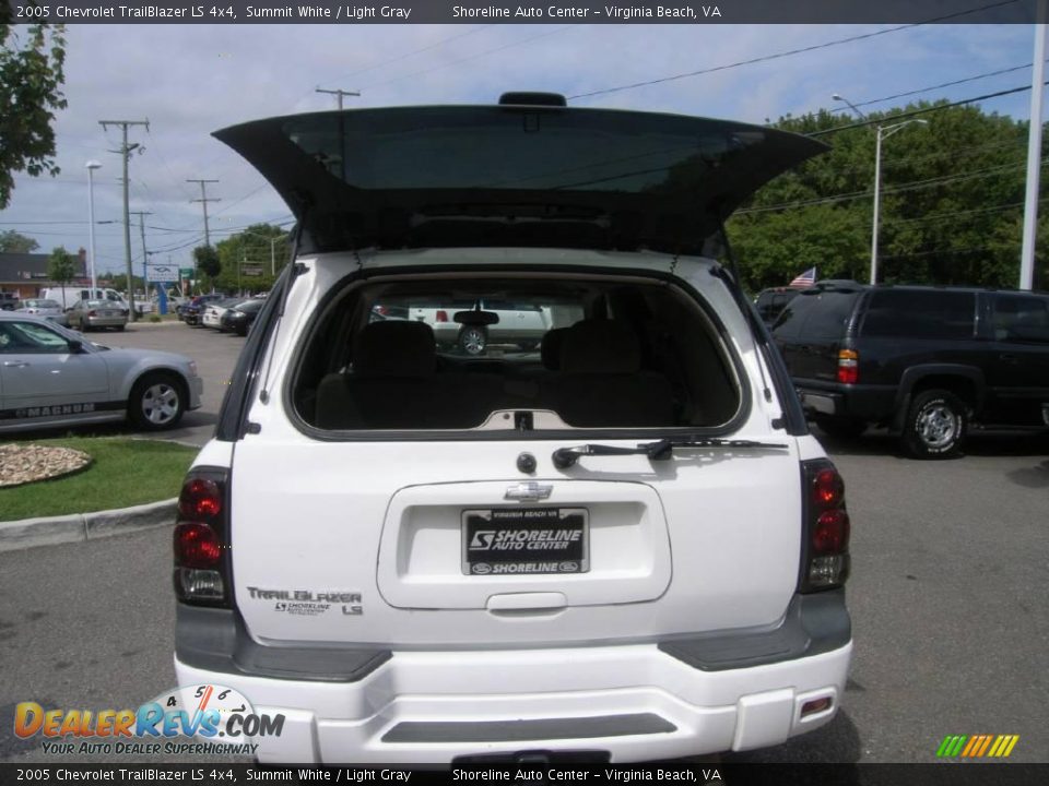 2005 Chevrolet TrailBlazer LS 4x4 Summit White / Light Gray Photo #12