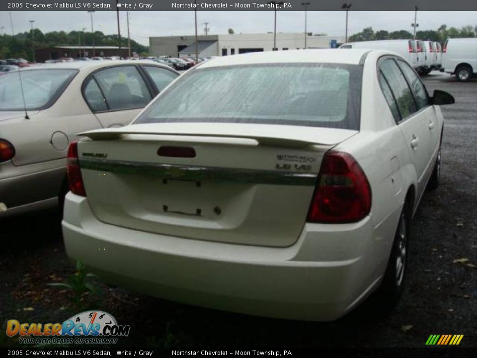 2005 Chevrolet Malibu LS V6 Sedan White / Gray Photo #2