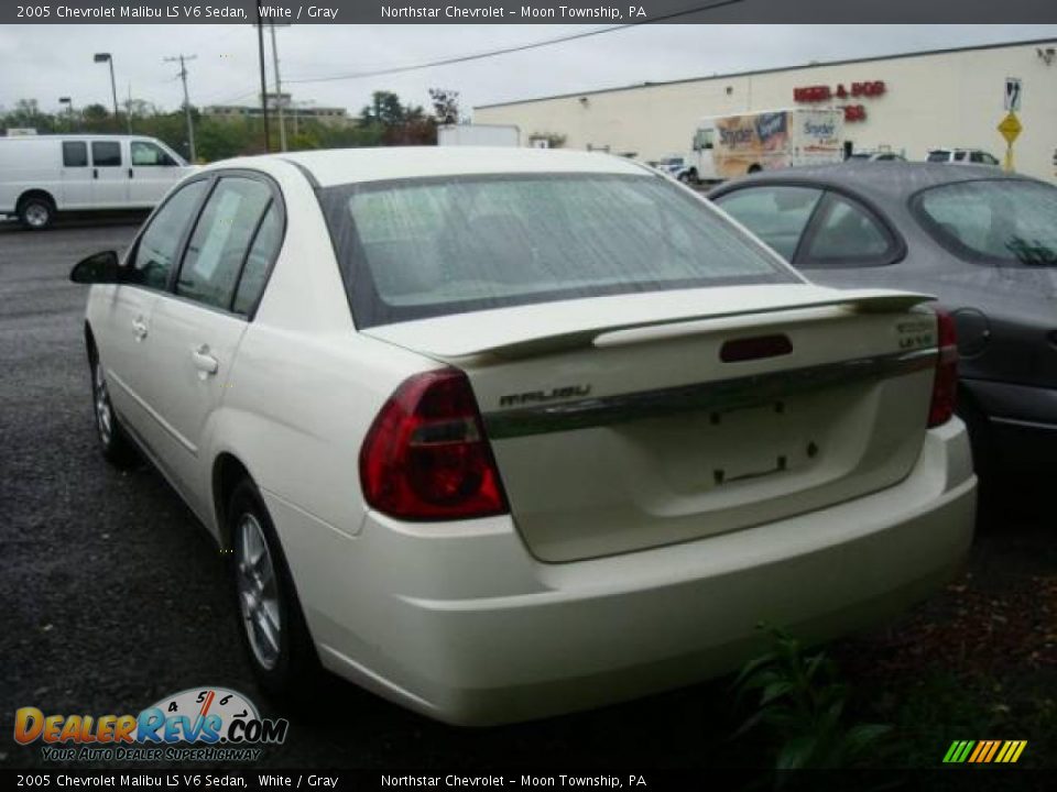 2005 Chevrolet Malibu LS V6 Sedan White / Gray Photo #4
