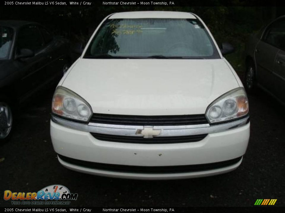 2005 Chevrolet Malibu LS V6 Sedan White / Gray Photo #6