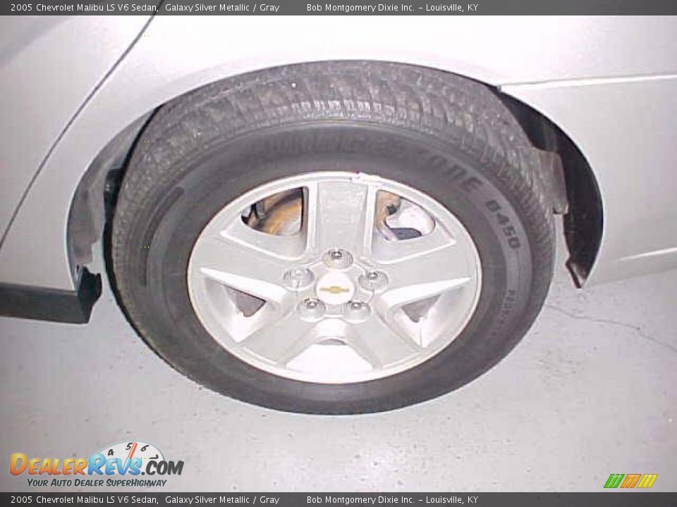 2005 Chevrolet Malibu LS V6 Sedan Galaxy Silver Metallic / Gray Photo #13