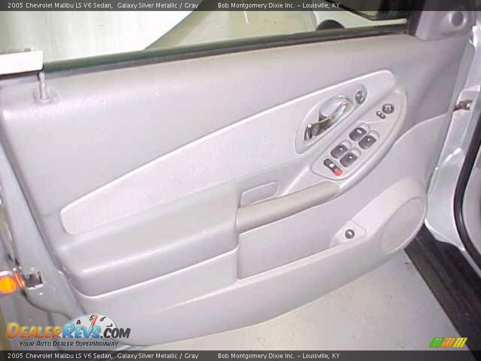 2005 Chevrolet Malibu LS V6 Sedan Galaxy Silver Metallic / Gray Photo #14