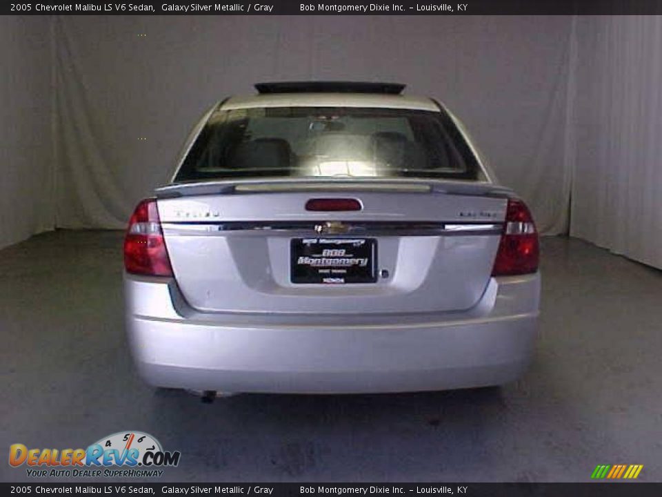 2005 Chevrolet Malibu LS V6 Sedan Galaxy Silver Metallic / Gray Photo #22