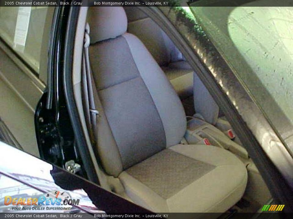 2005 Chevrolet Cobalt Sedan Black / Gray Photo #8