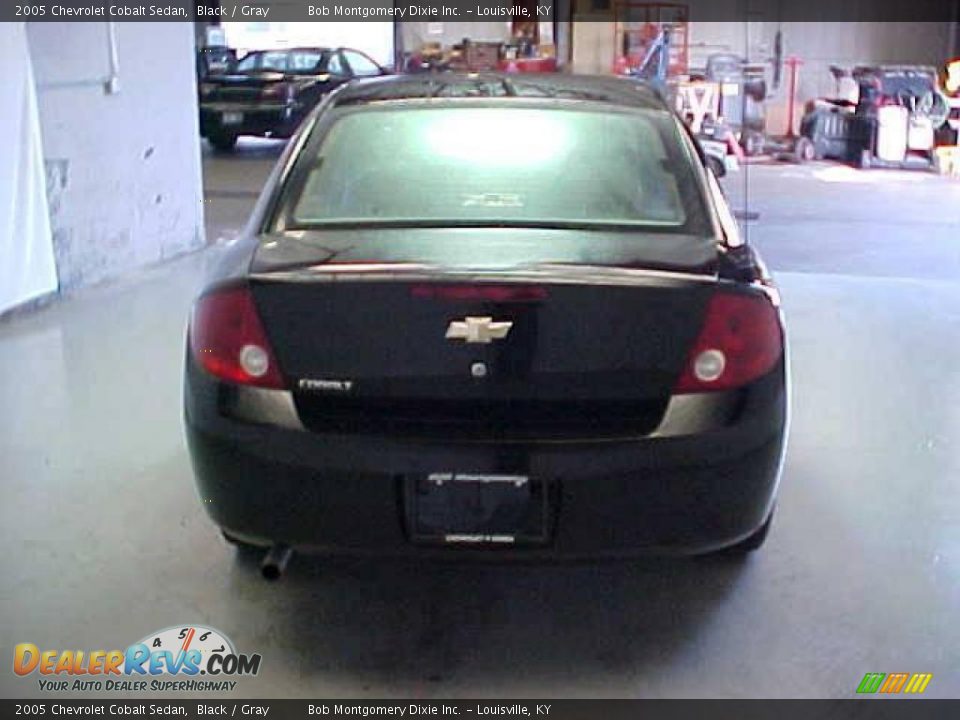 2005 Chevrolet Cobalt Sedan Black / Gray Photo #12