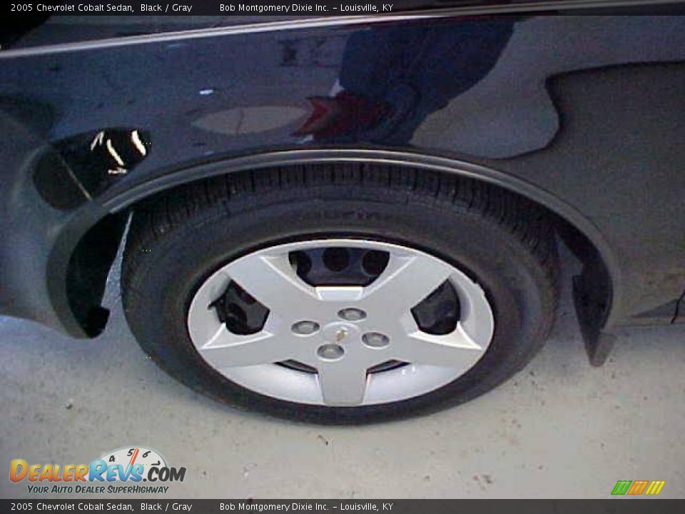 2005 Chevrolet Cobalt Sedan Black / Gray Photo #22
