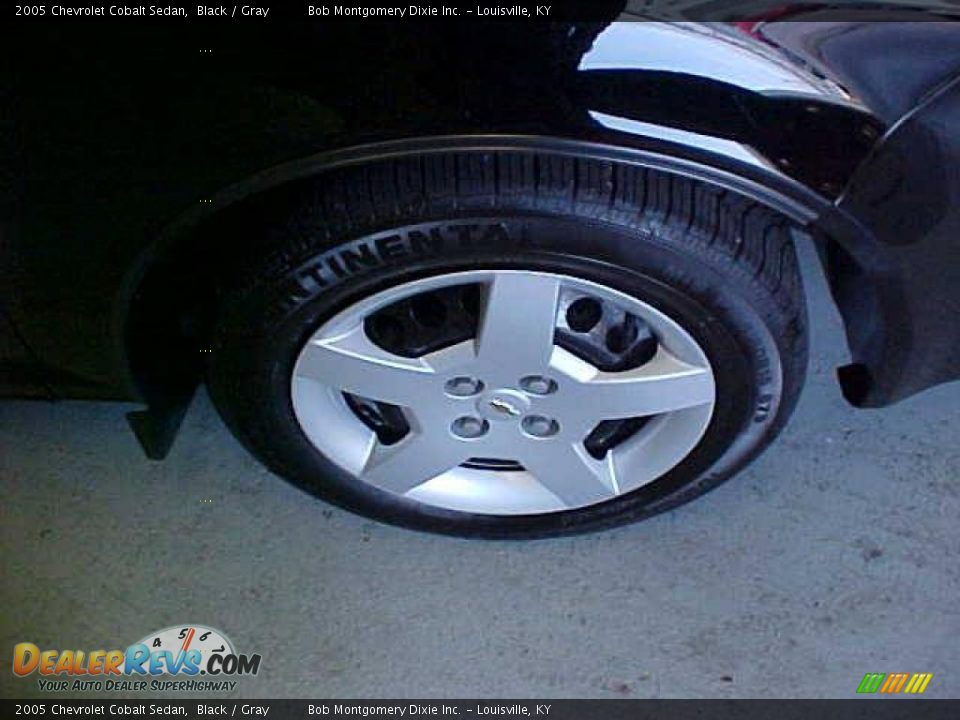 2005 Chevrolet Cobalt Sedan Black / Gray Photo #23