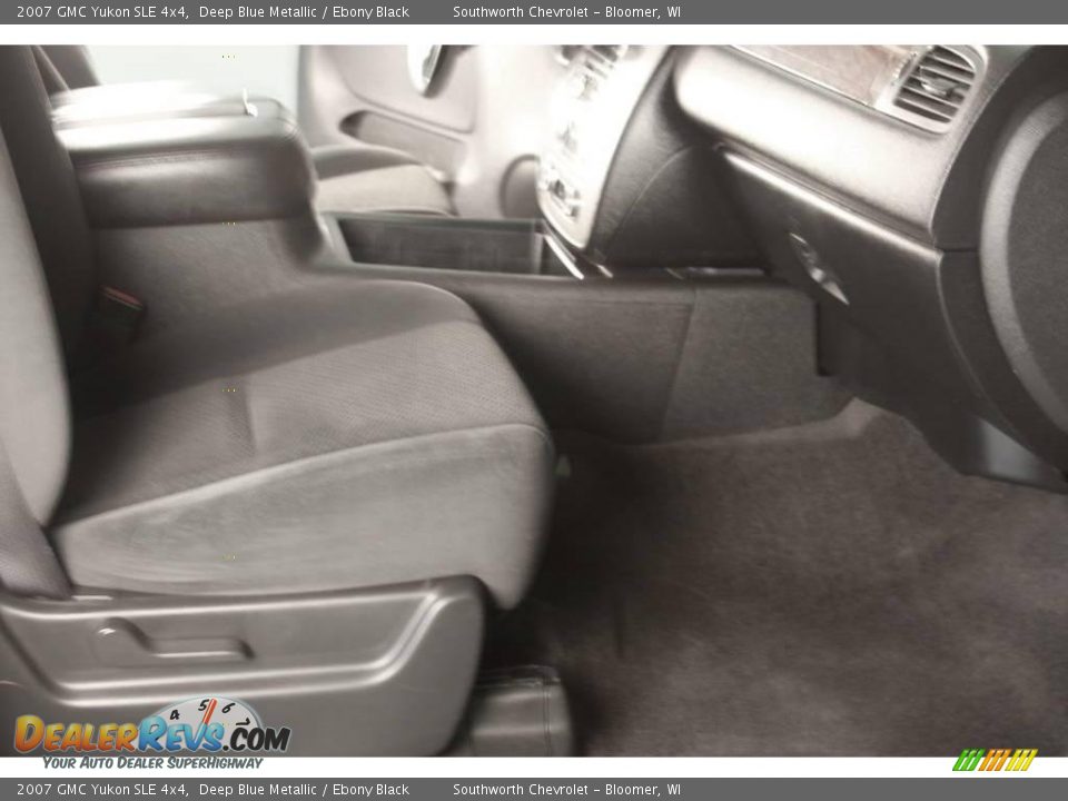2007 GMC Yukon SLE 4x4 Deep Blue Metallic / Ebony Black Photo #4