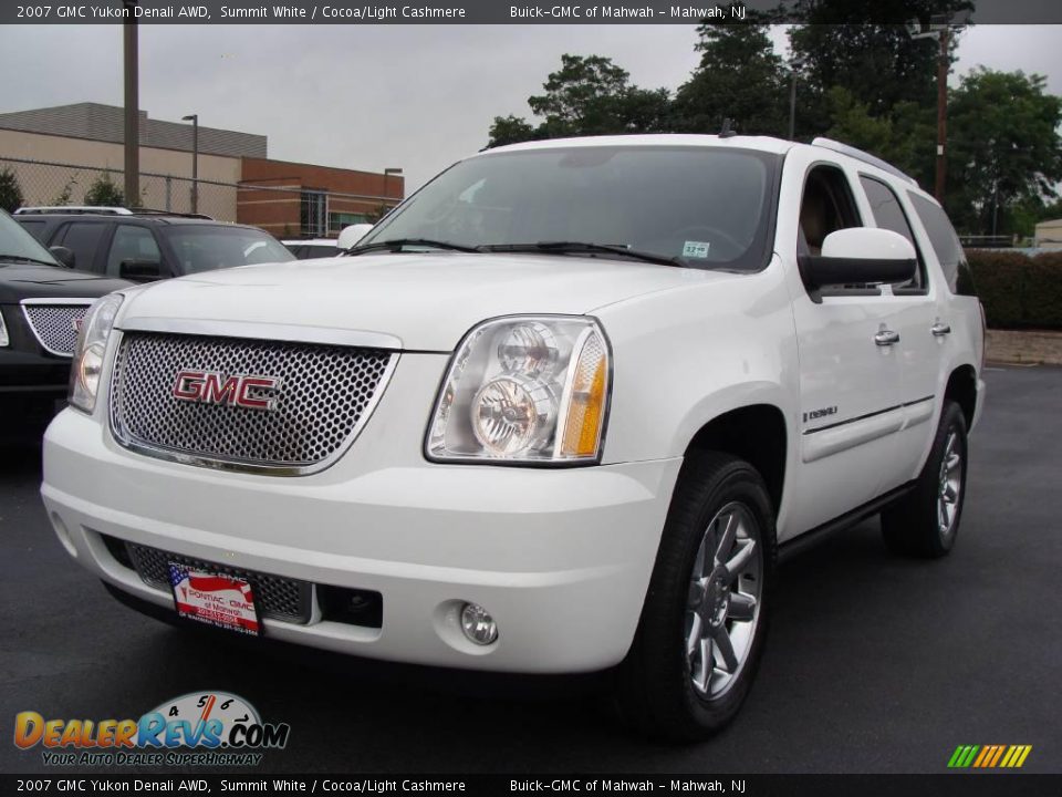 2007 GMC Yukon Denali AWD Summit White / Cocoa/Light Cashmere Photo #1