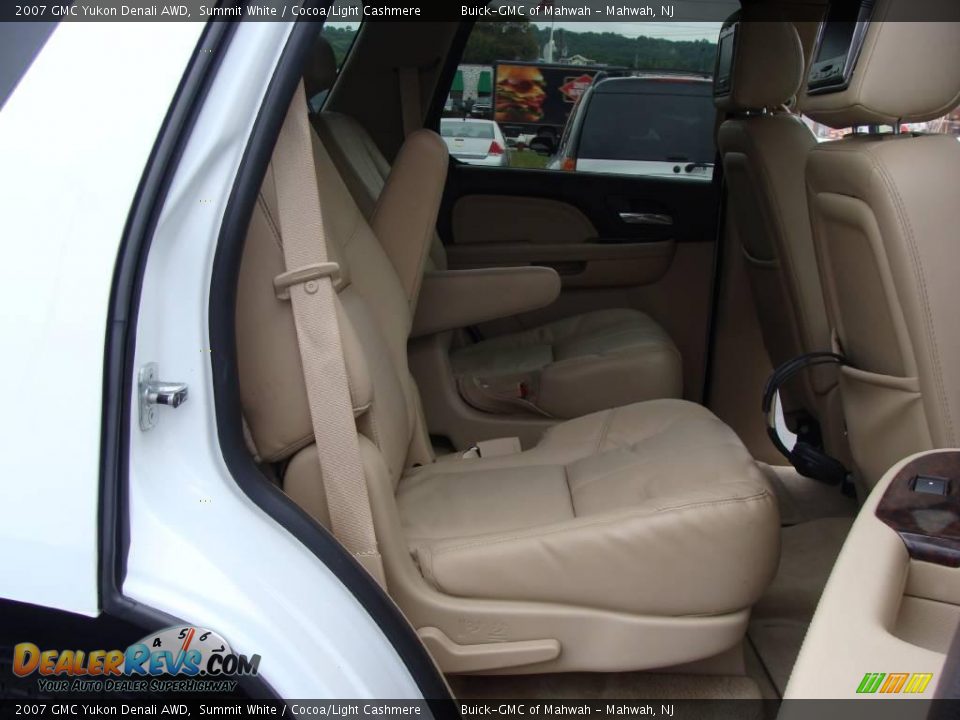 2007 GMC Yukon Denali AWD Summit White / Cocoa/Light Cashmere Photo #16