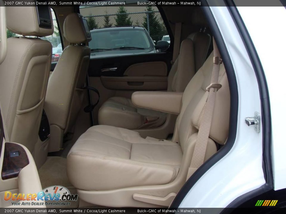 2007 GMC Yukon Denali AWD Summit White / Cocoa/Light Cashmere Photo #18