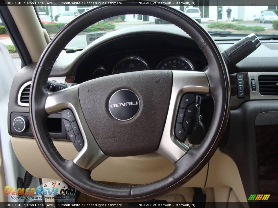 2007 GMC Yukon Denali AWD Summit White / Cocoa/Light Cashmere Photo #21