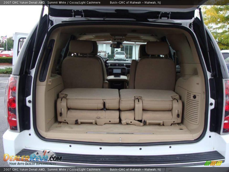 2007 GMC Yukon Denali AWD Summit White / Cocoa/Light Cashmere Photo #28