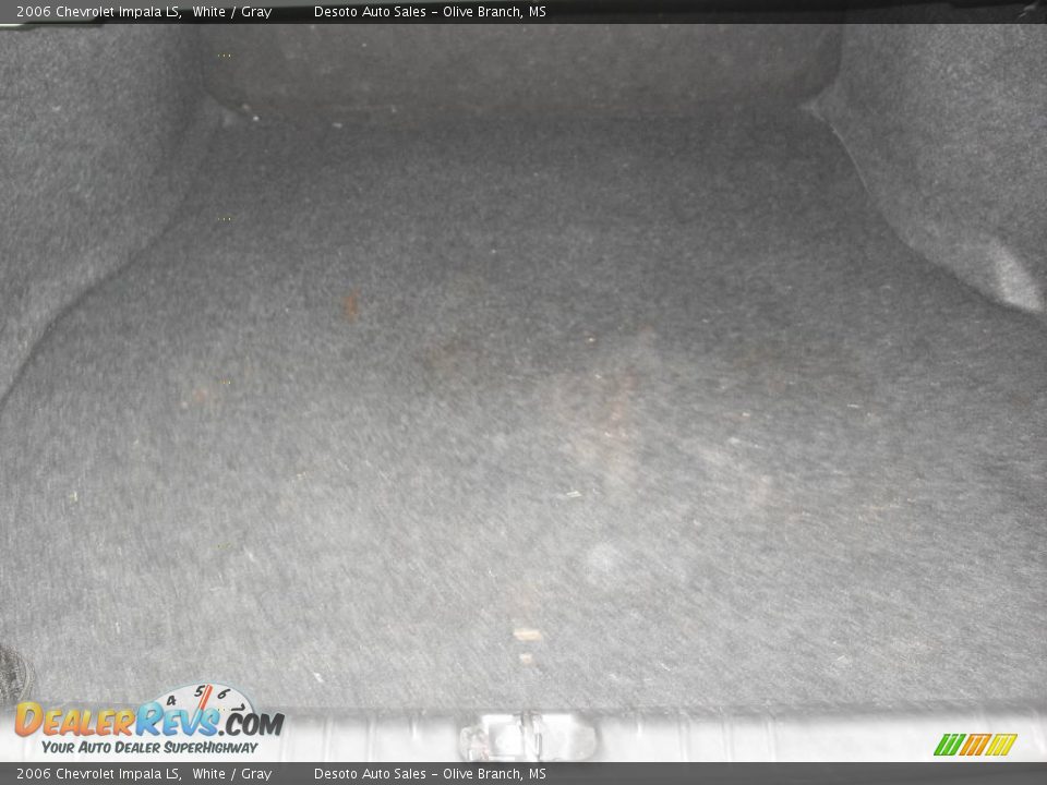 2006 Chevrolet Impala LS White / Gray Photo #16